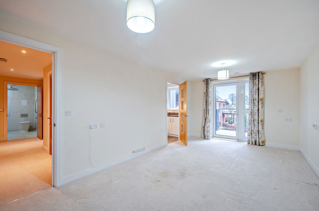 Property photo 2 of 9 1408260-3-69806F2...