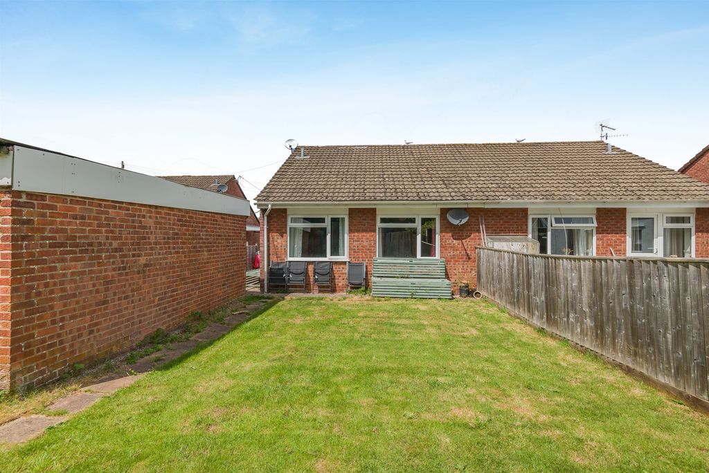 Property photo 2 of 13