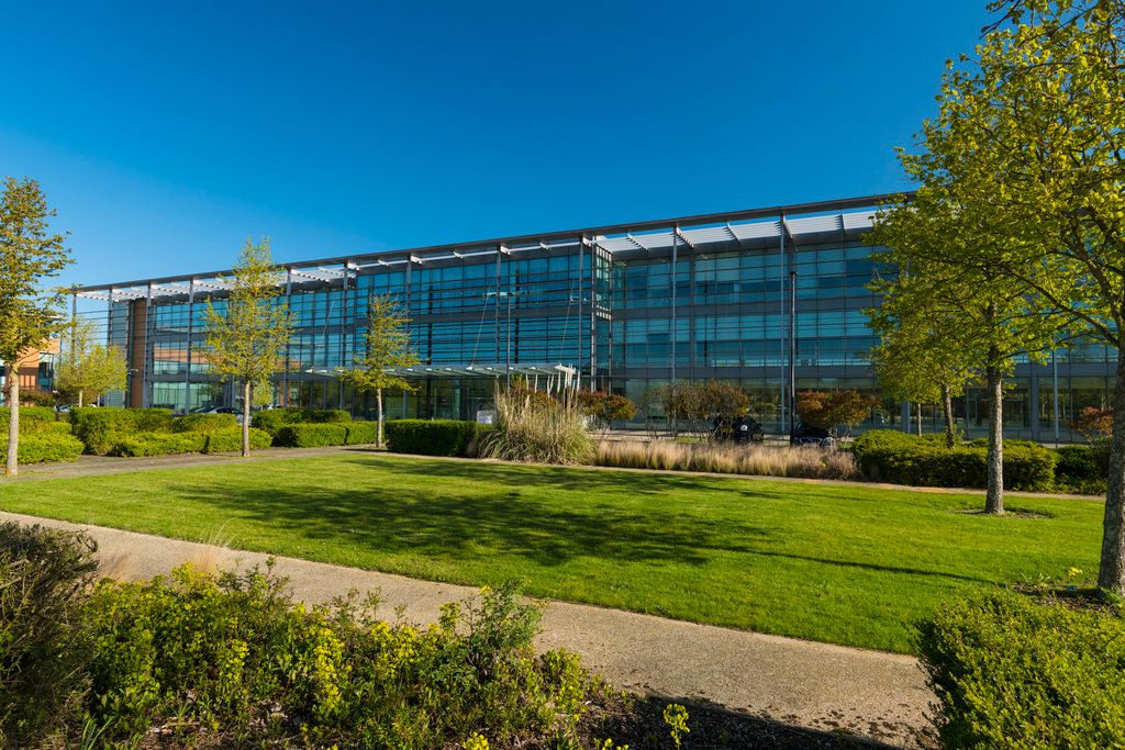 Property photo 1 of 8 Photo 4