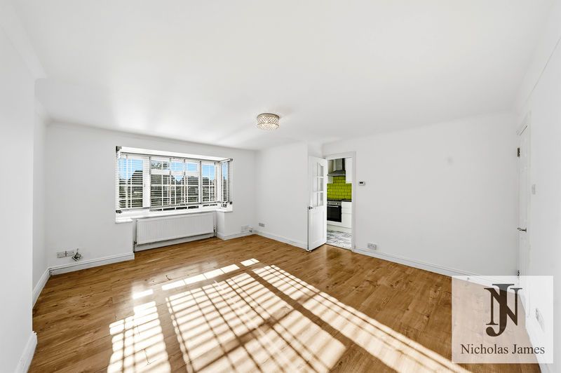 Property photo 3 of 26 Photo 12