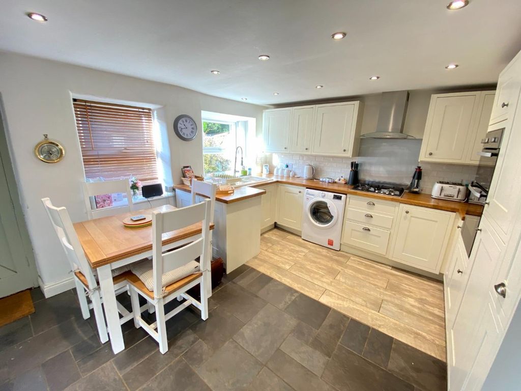 Property photo 3 of 12 Img_8123.Jpg