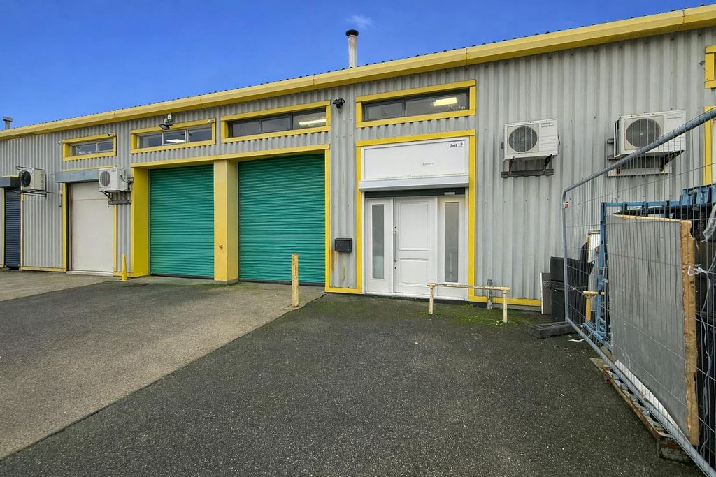 Property photo 1 of 11 4F7Aae96-9E1F-4Cb4-B193-E7c081F7Ec56.Png