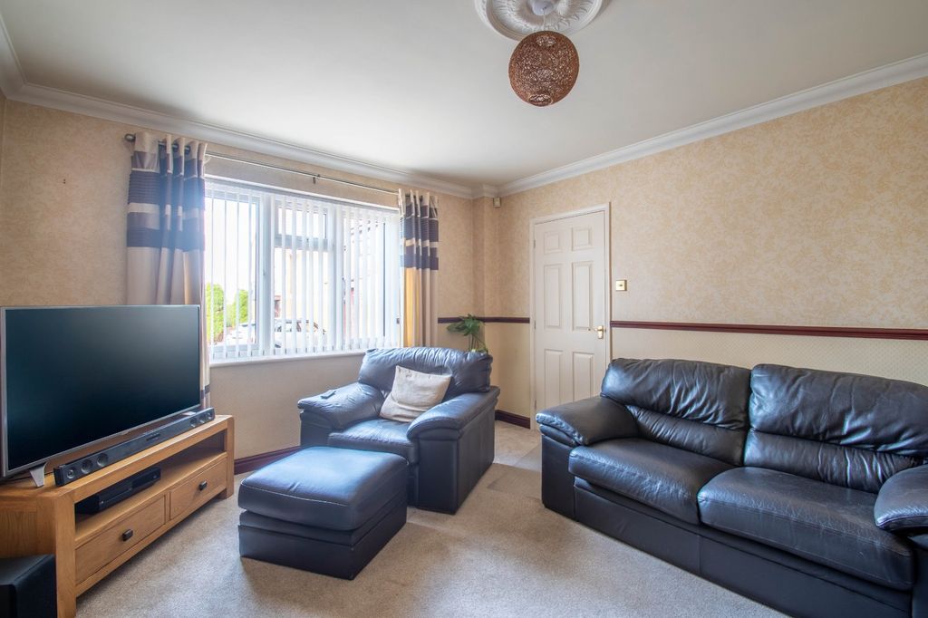 Property photo 3 of 20 Picture No. 05