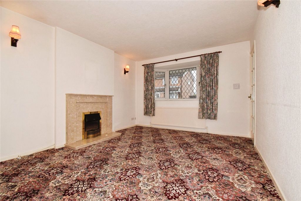 Property photo 2 of 21 Lounge