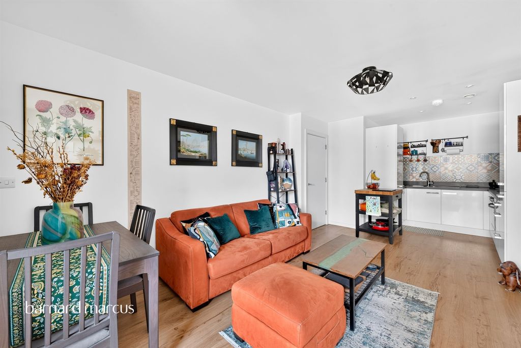 Property photo 2 of 10