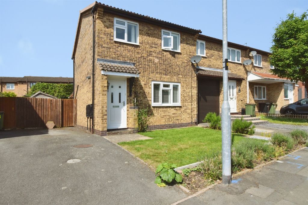 Property photo 2 of 27