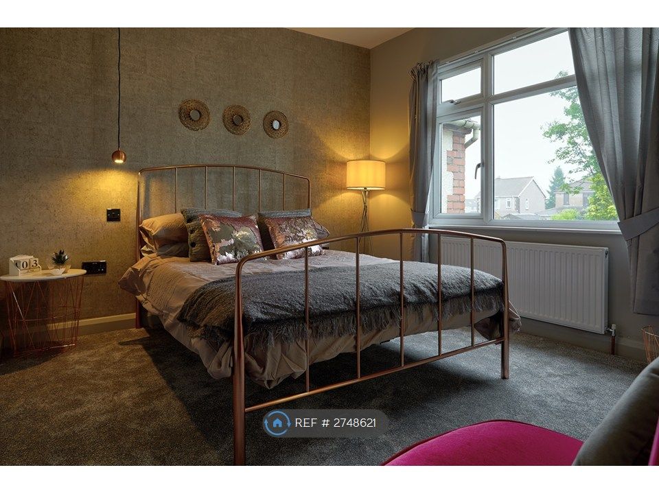 Property photo 1 of 8 Ensuite 1