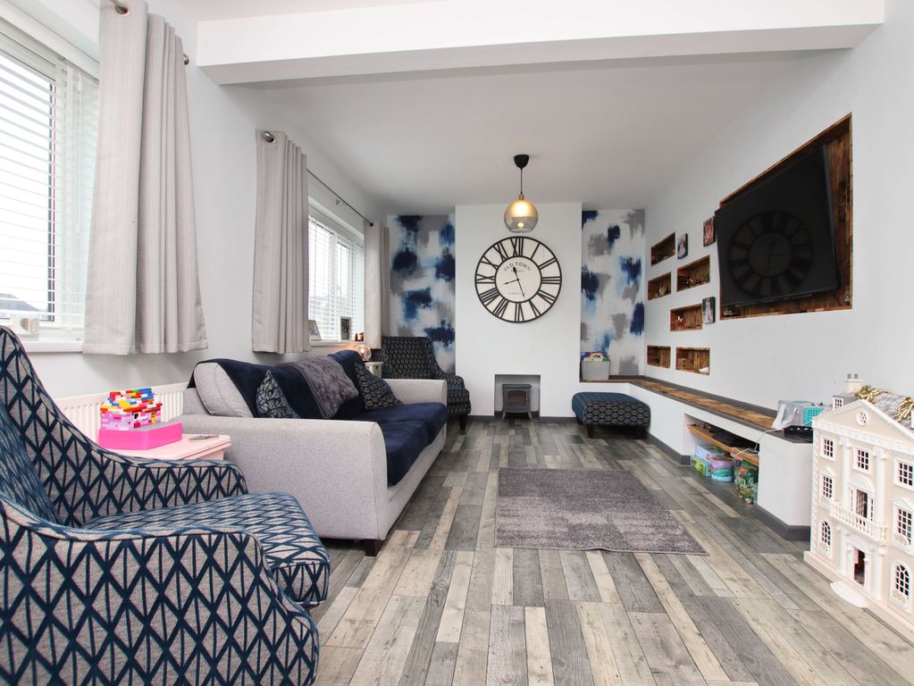 Property photo 3 of 21