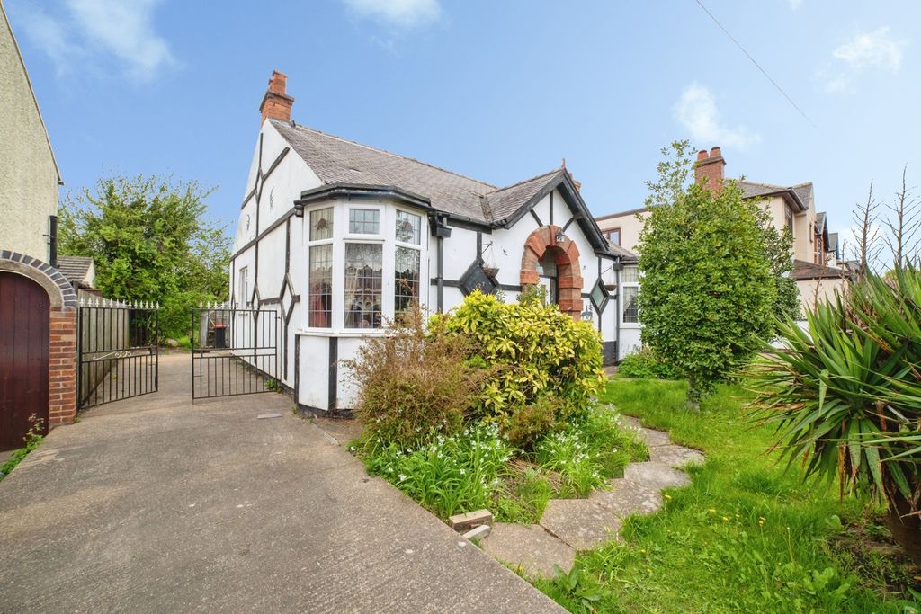 Property photo 2 of 32 Pbox-Img.Jpg