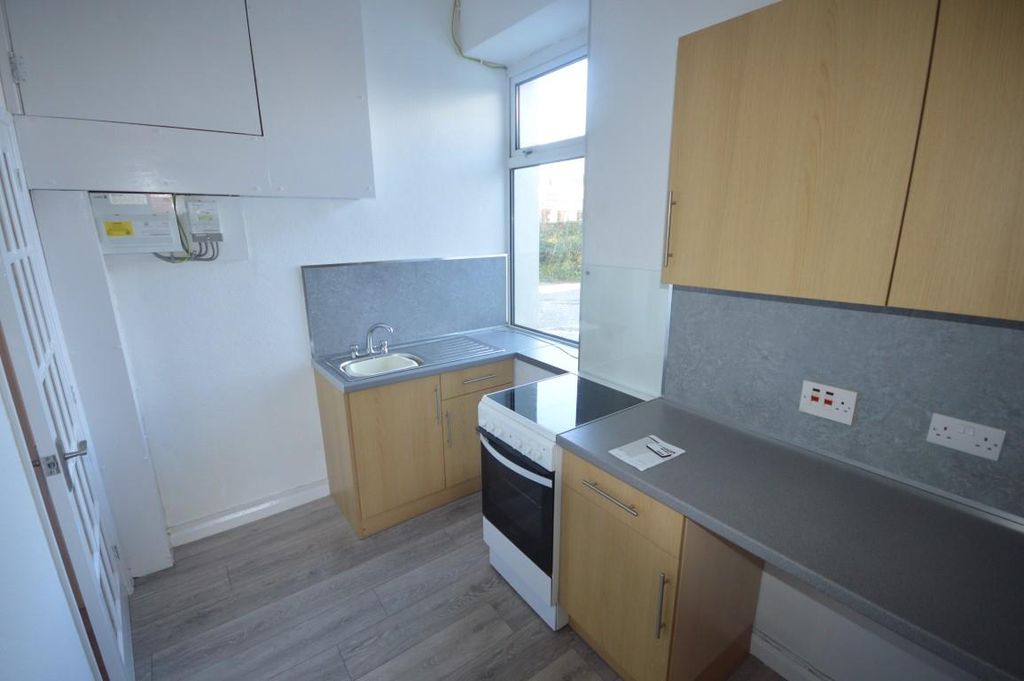 Property photo 2 of 15 Dsc_0003 (Medium).Jpg