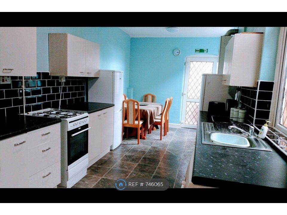 Property photo 3 of 5