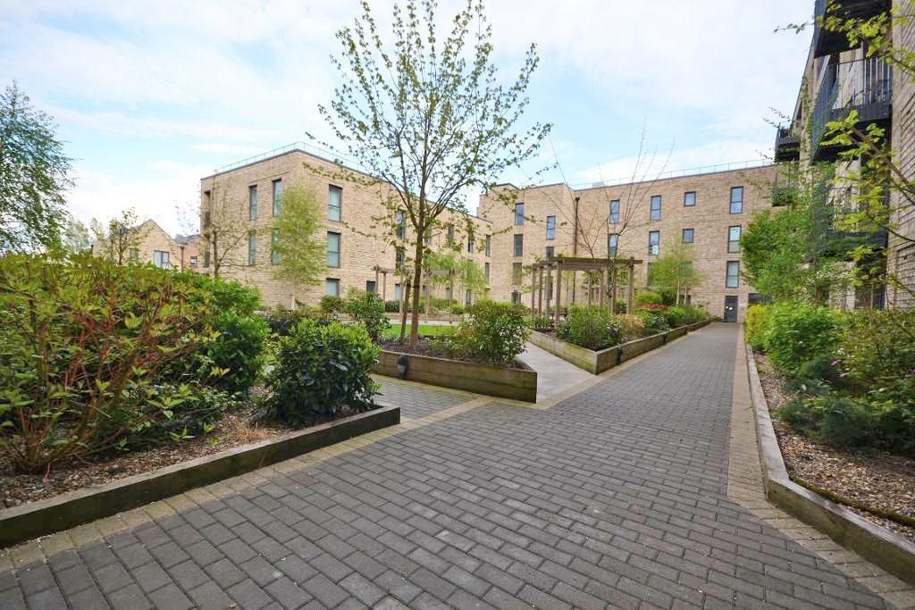 Property photo 1 of 14 Grounds