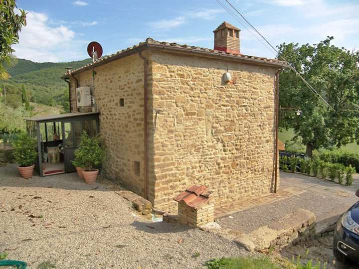 Property photo 3 of 10