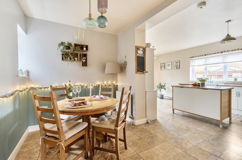 Property photo 2 of 24 1464952-10-6A0Dfa...