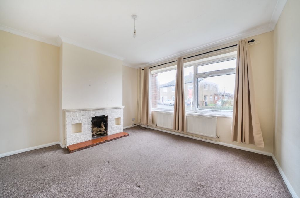 Property photo 2 of 20 1399851-9-6968d37A52Cf3