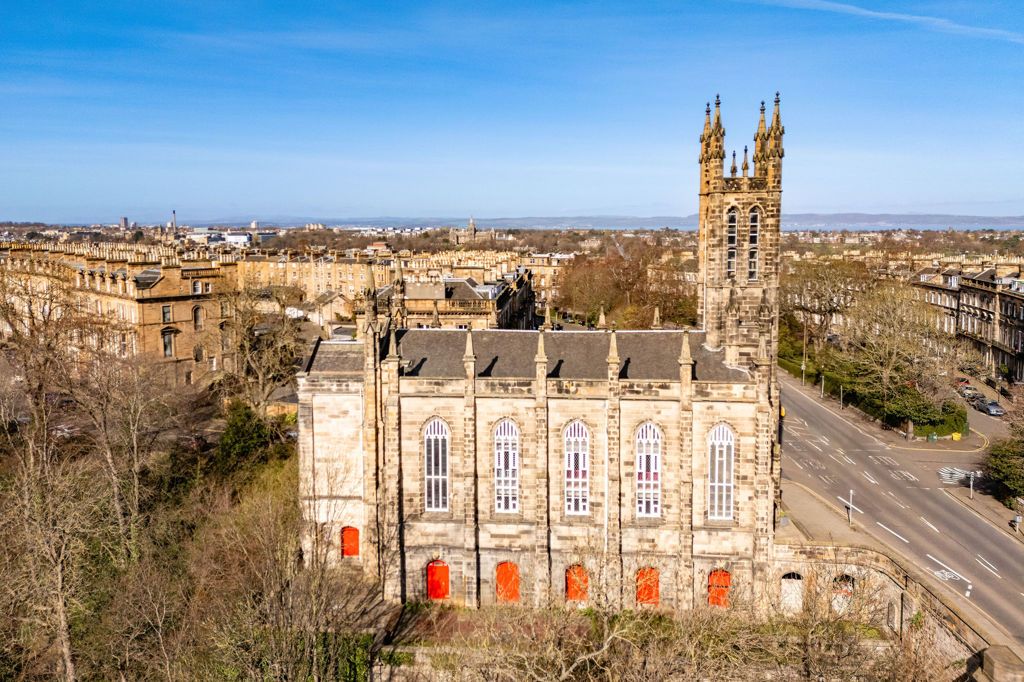 Property photo 3 of 16 Photo 11