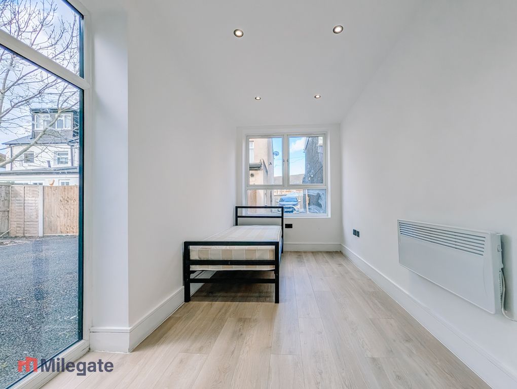 Property photo 2 of 10 Photo 2