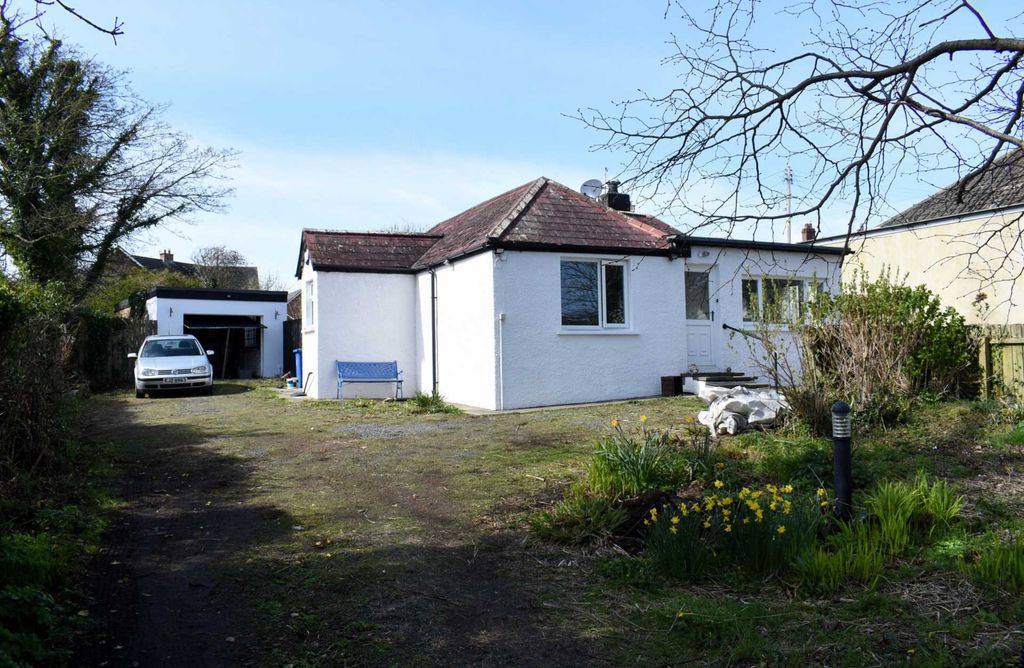 Property photo 2 of 18