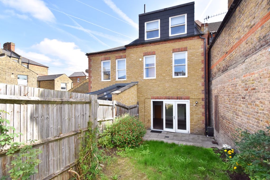 Property photo 2 of 14