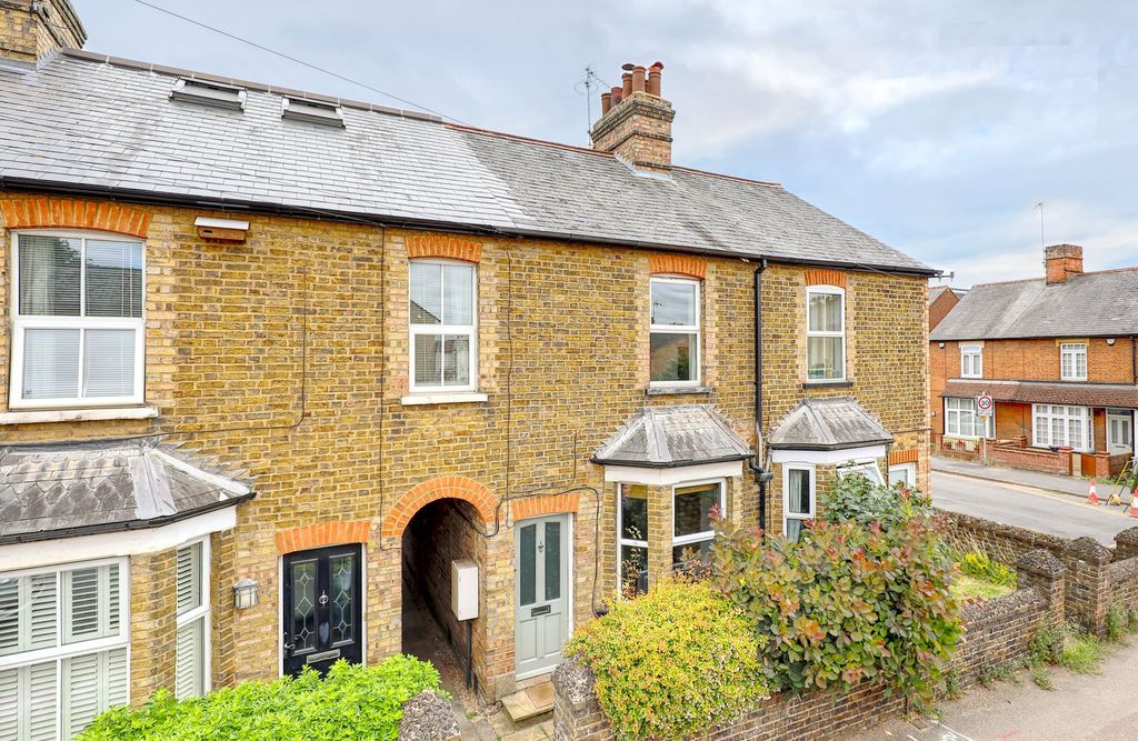 Property photo 1 of 11