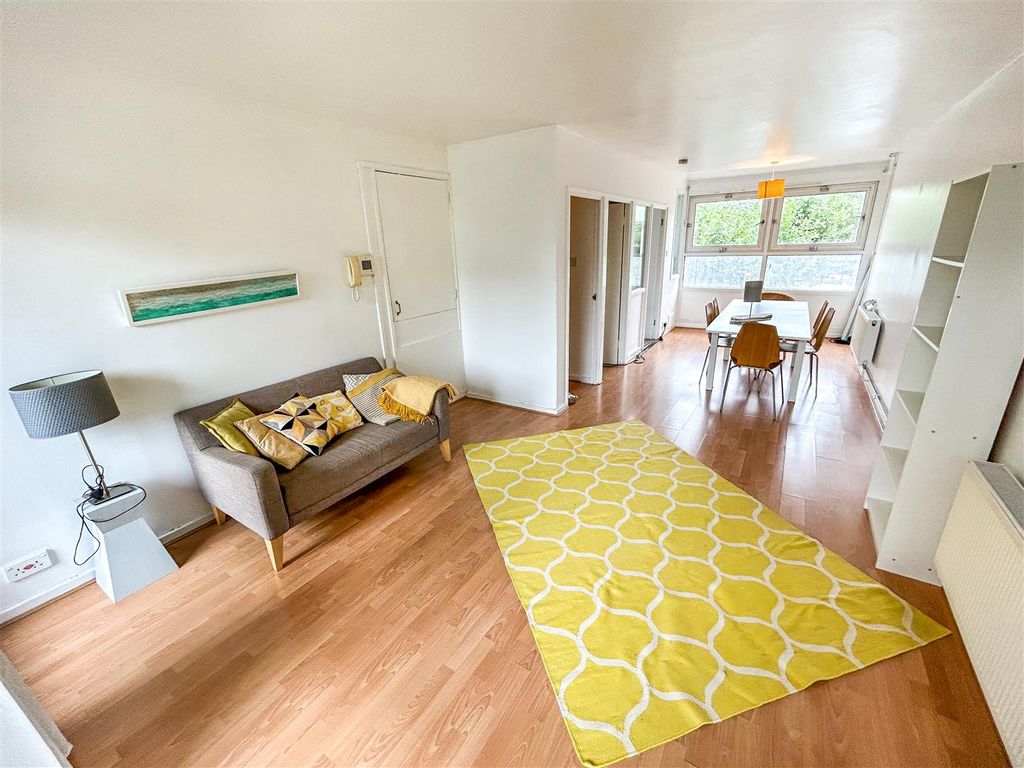 Property photo 2 of 11 29-09-2025__01-51-15_Img_0676.Flr9c.Jpg