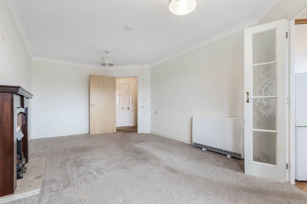 Property photo 3 of 12
