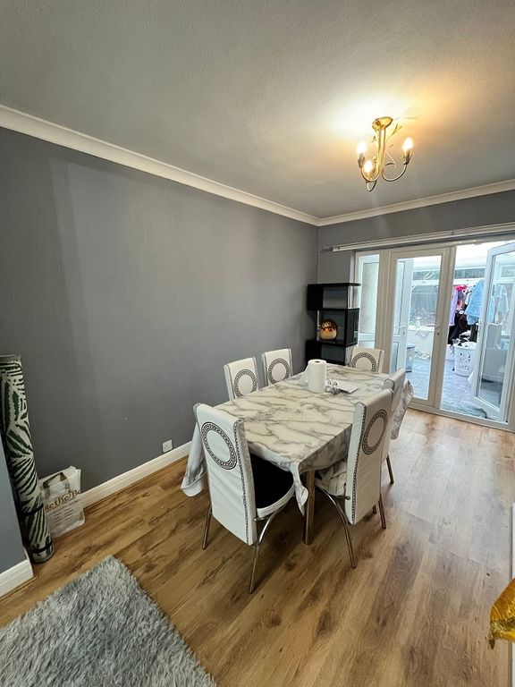 Property photo 3 of 8 Image