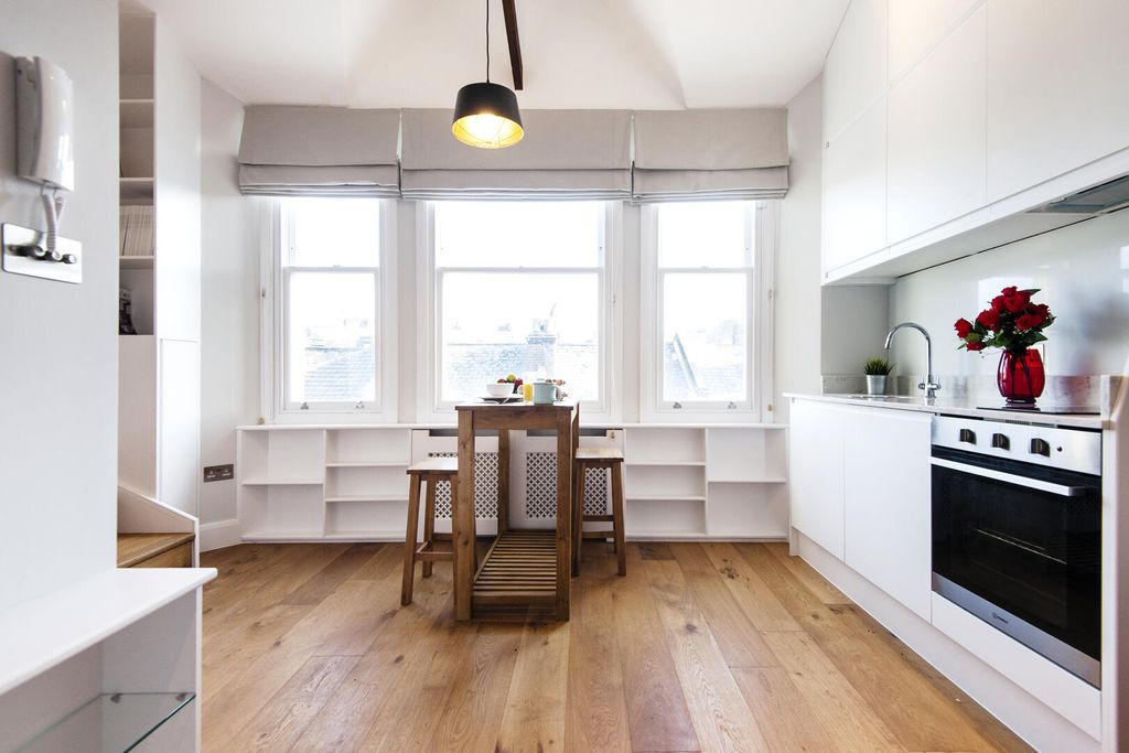 Property photo 2 of 16 06.Jpg