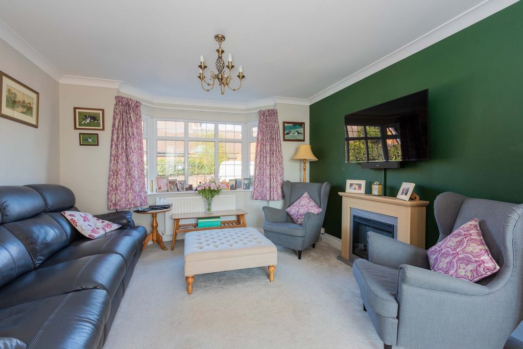 Property photo 3 of 13