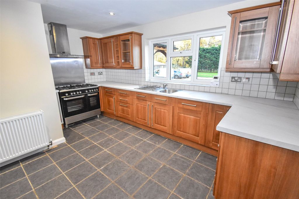 Property photo 2 of 13 Picture No. 26