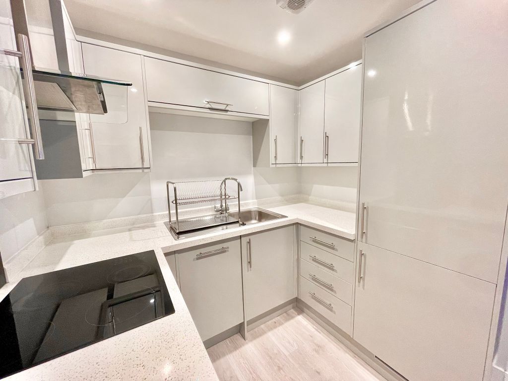 Property photo 2 of 5 Kitchen