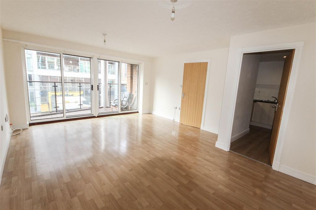 Property photo 2 of 7
