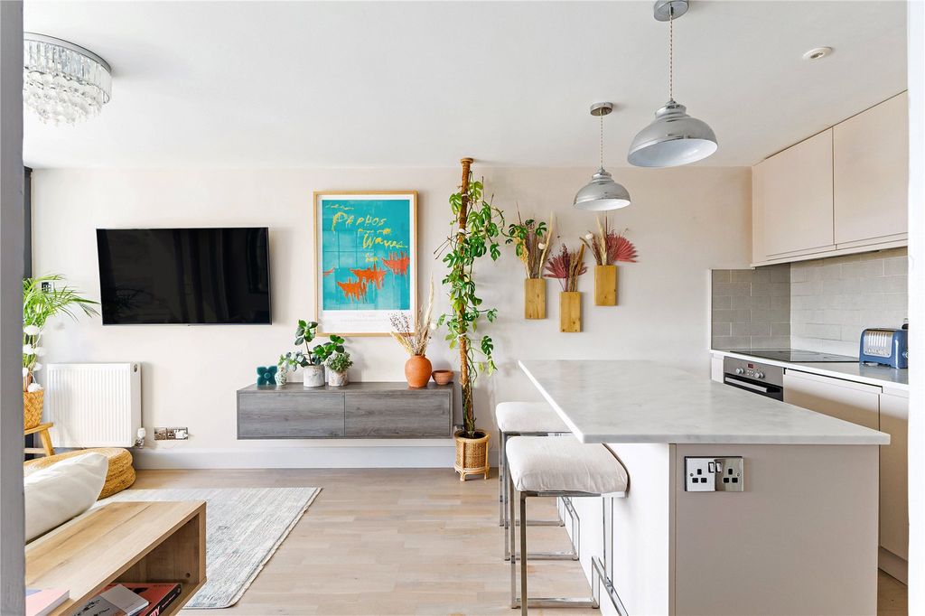 Property photo 1 of 13 Sitting/Kitchen