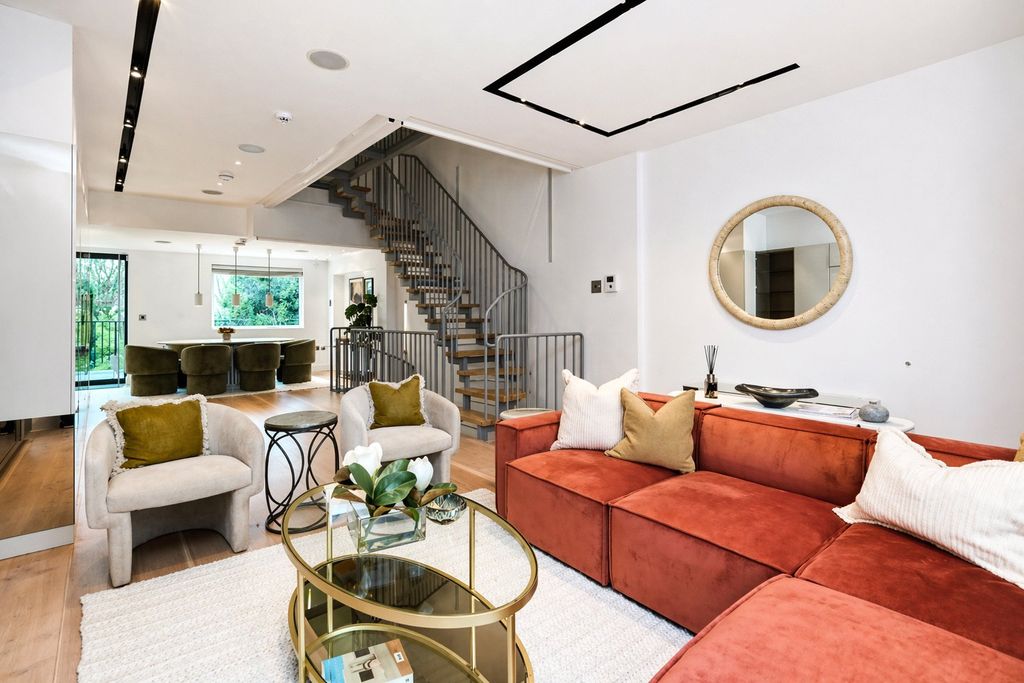 Property photo 3 of 15 Reception Room