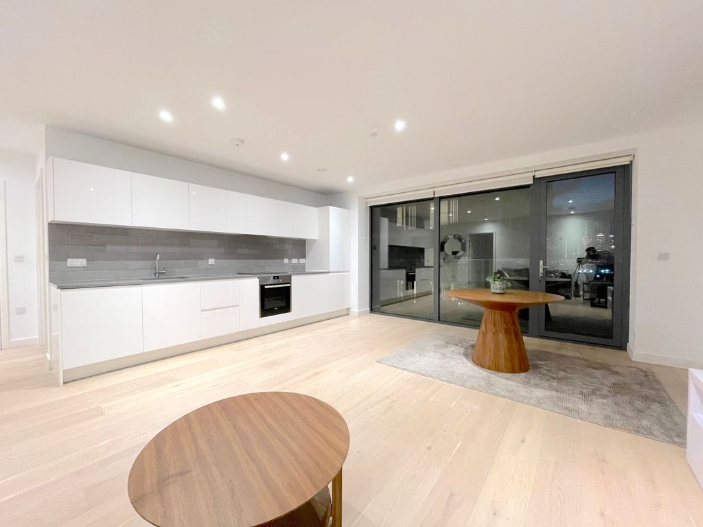 Property photo 2 of 32