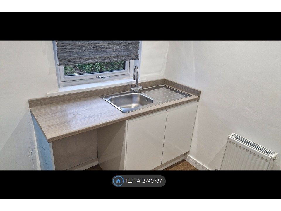 Property photo 3 of 34