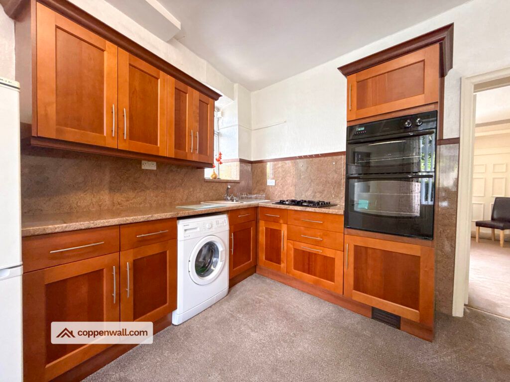 Property photo 3 of 28