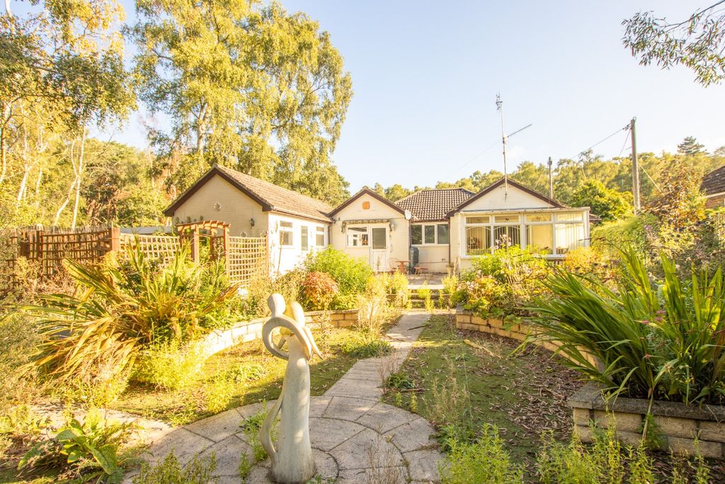 Property photo 2 of 15 4225055