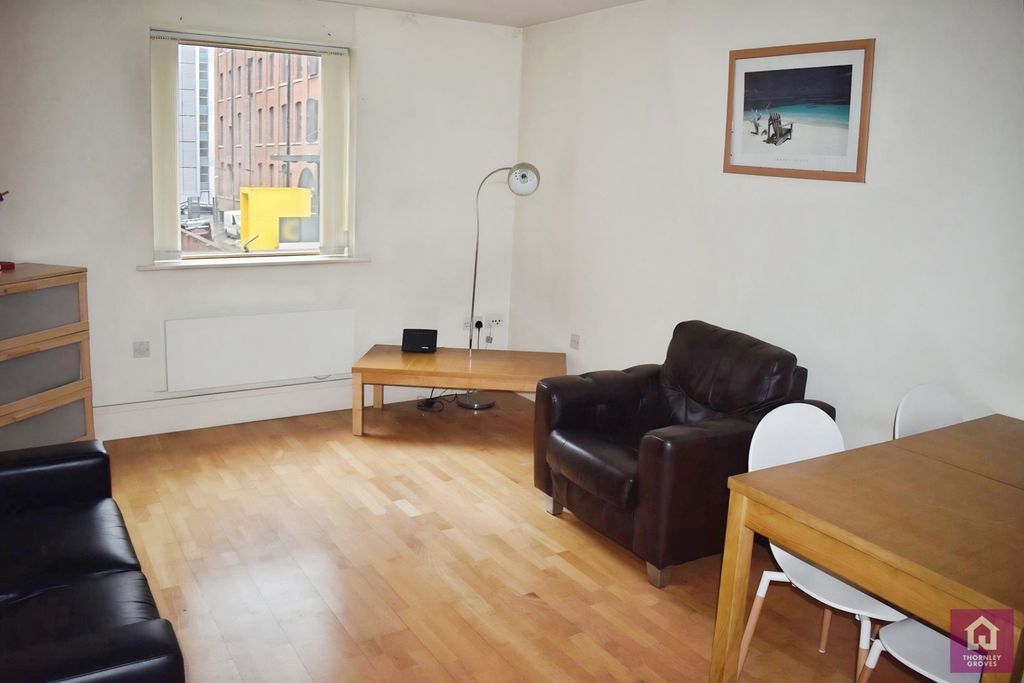 Property photo 1 of 8 Pbox-Img.Jpg