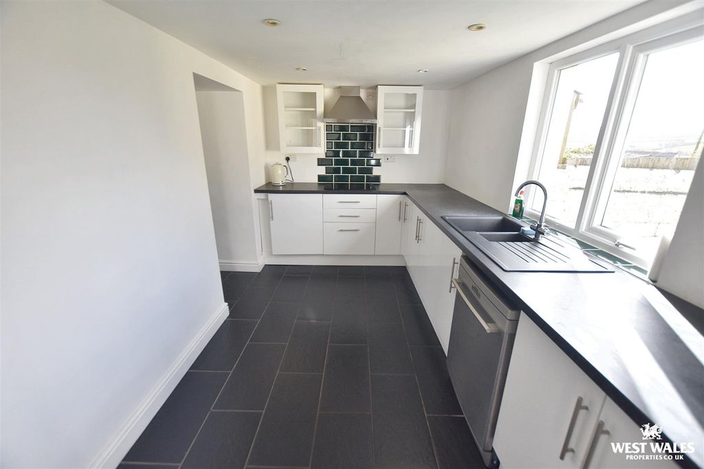 Property photo 2 of 24 12 (42).Jpg