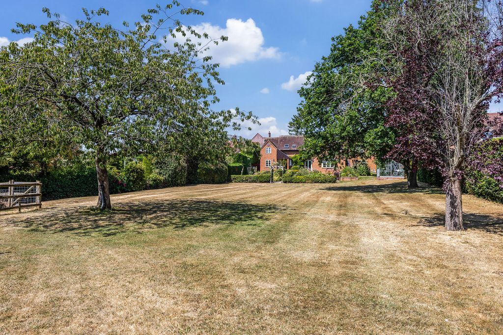 Property photo 2 of 26