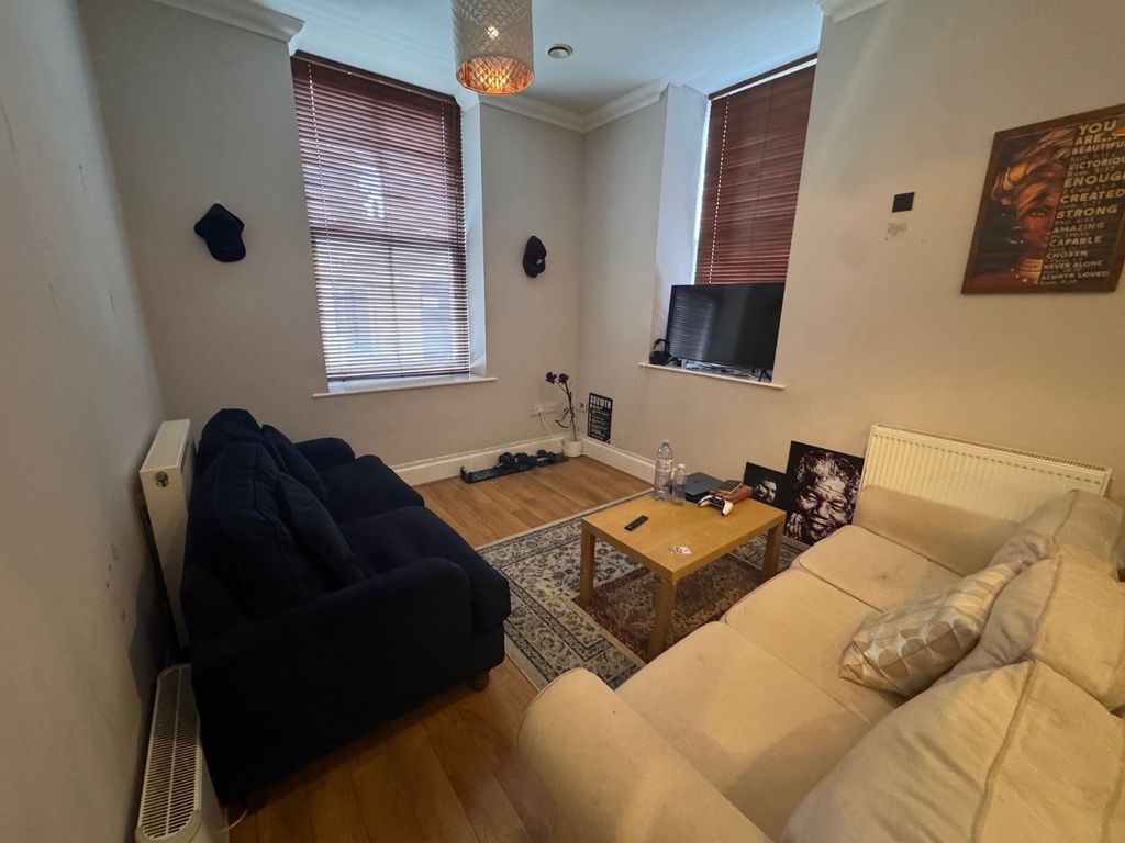 Property photo 3 of 6 Picture No. 02