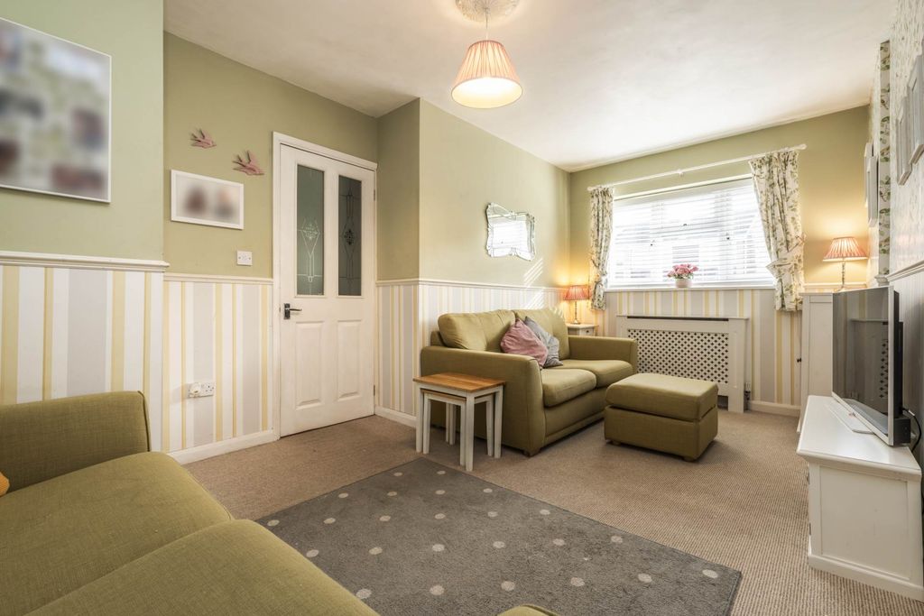 Property photo 2 of 14