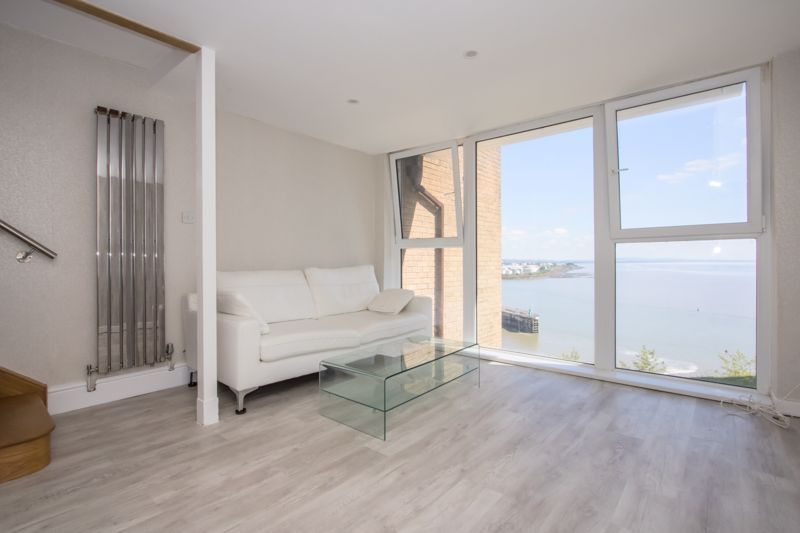 Property photo 2 of 15 Photo 4