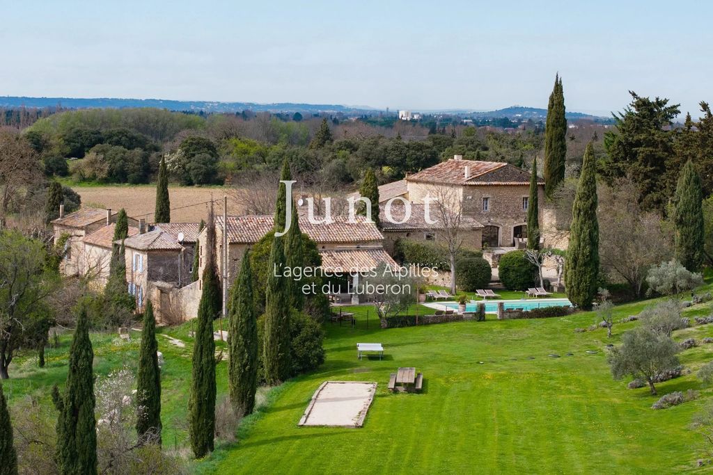 Property photo 1 of 21 Authentic 19th-Century Hamlet With Two Swimming Pools, Close To L'isle-Sur-La-Sorgue.