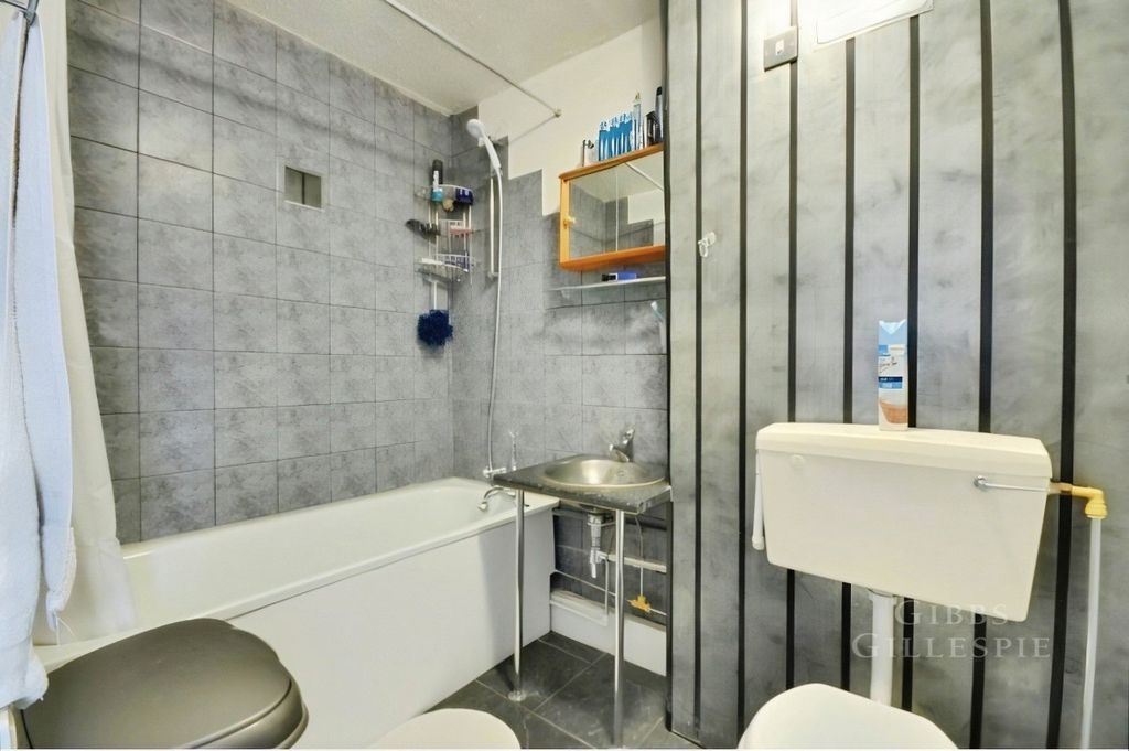 Property photo 3 of 7 Pbox-Img.Jpg