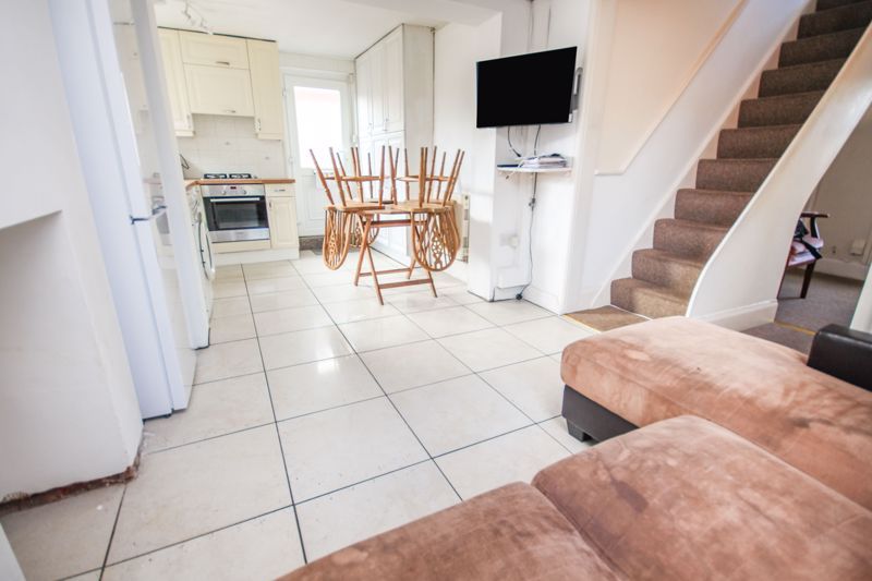 Property photo 2 of 10 Photo 4