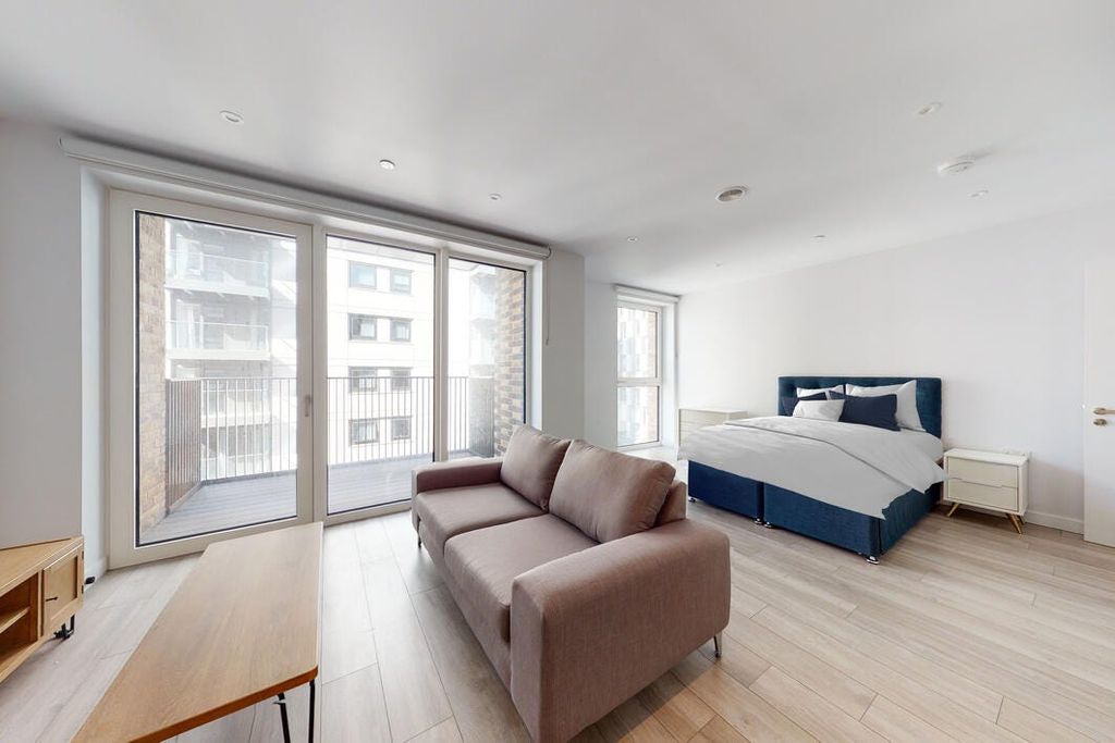 Property photo 3 of 20