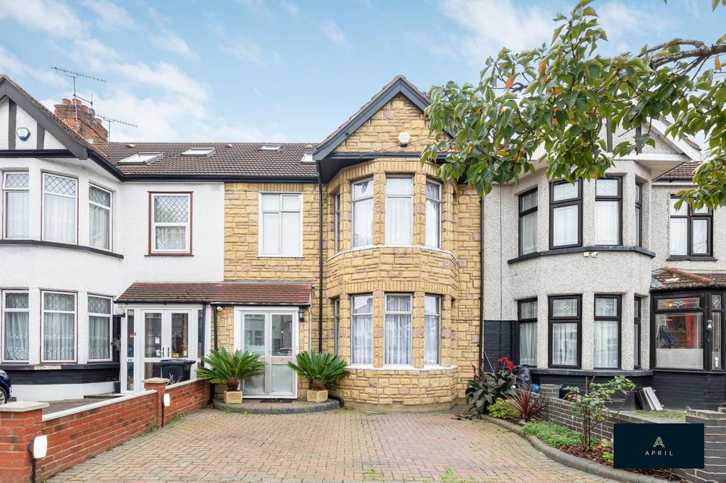 Property photo 2 of 34 Picture No. 28