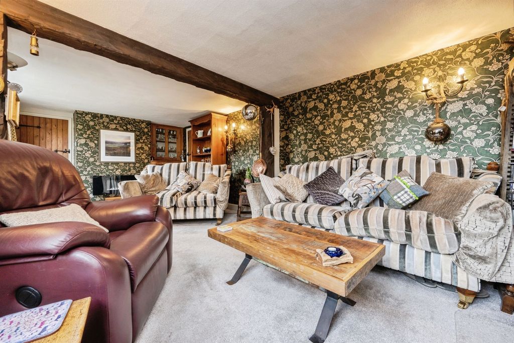 Property photo 3 of 17